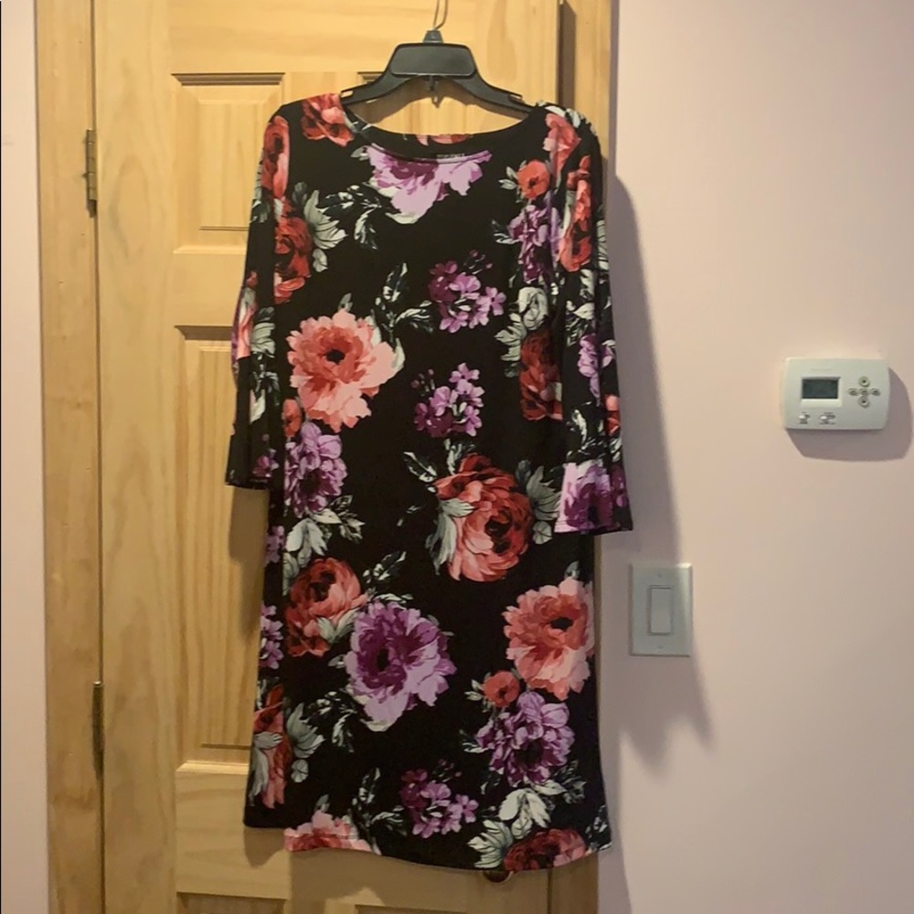 Dress Barn Three quarter sleeve floral dress